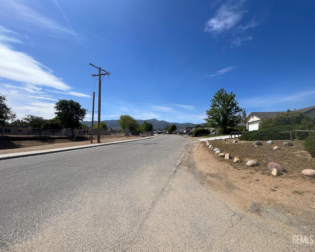21401 Madre Street — photo 35
