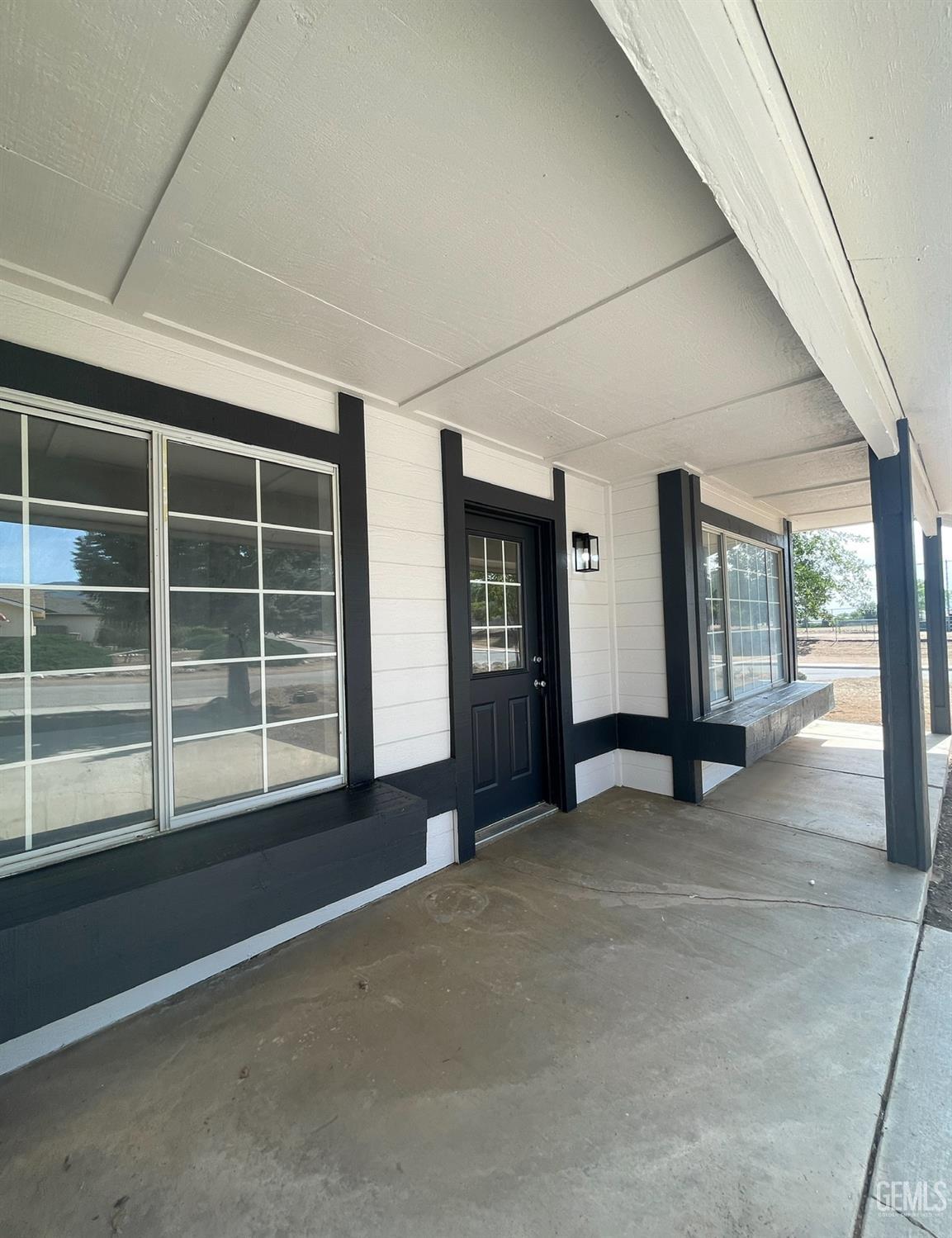 21401 Madre Street — photo 2