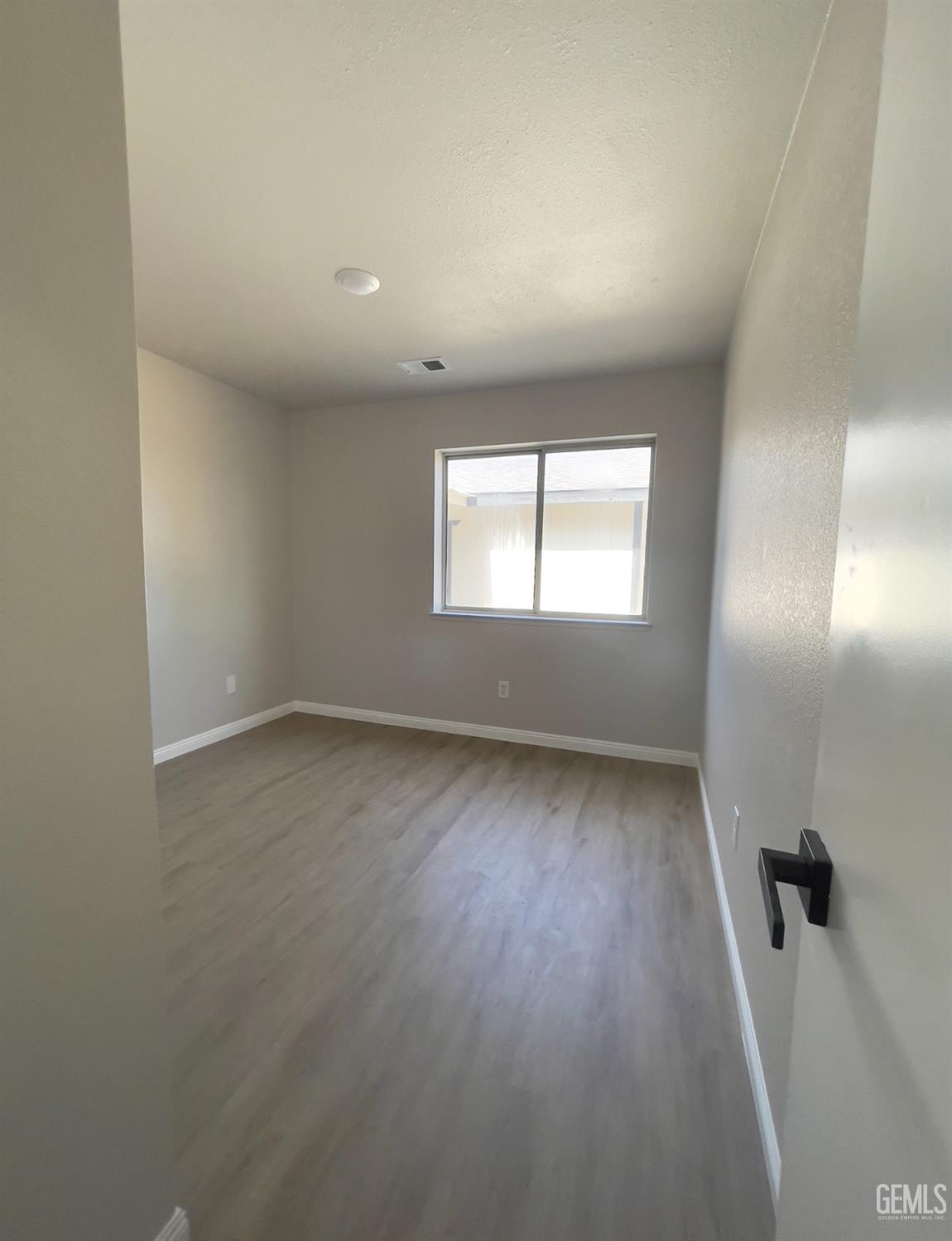 21401 Madre Street — photo 15