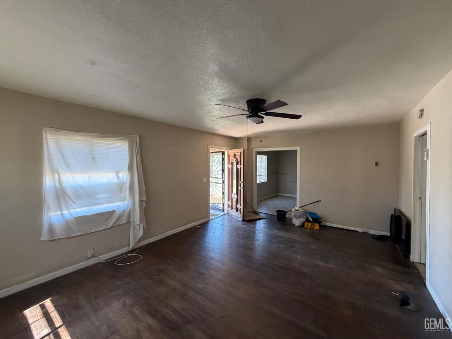 1835 Corrientes Street — photo 2