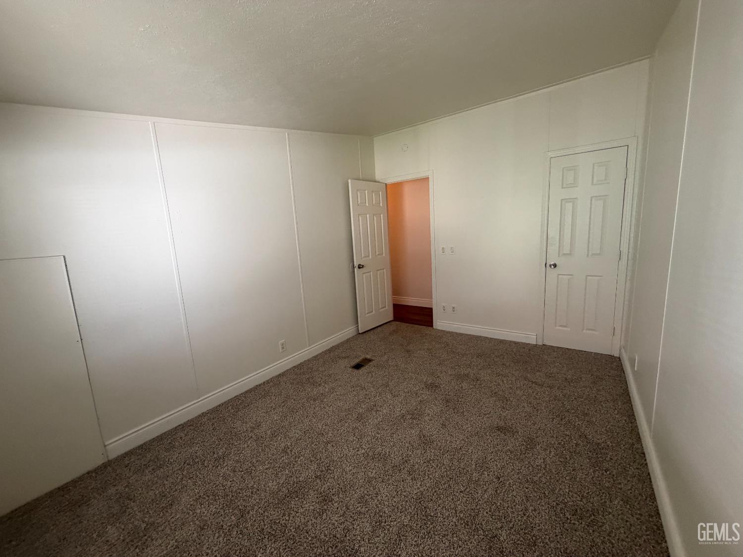 6601 Eucalyptus Drive — photo 15