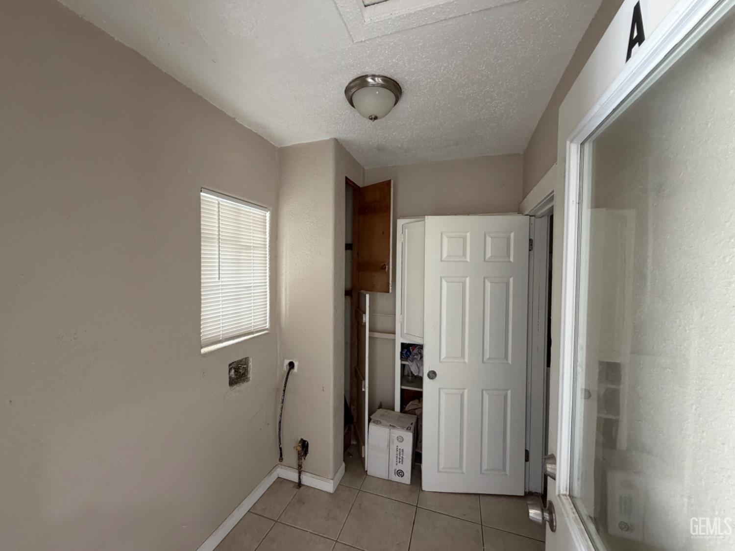 1835 Corrientes Street — photo 9