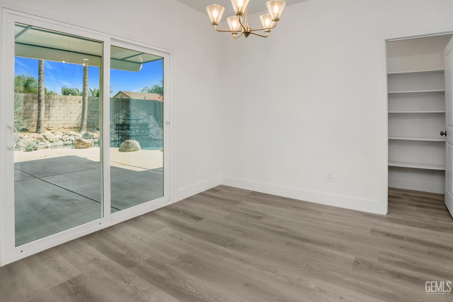 6104 Twin Oaks Drive — photo 10
