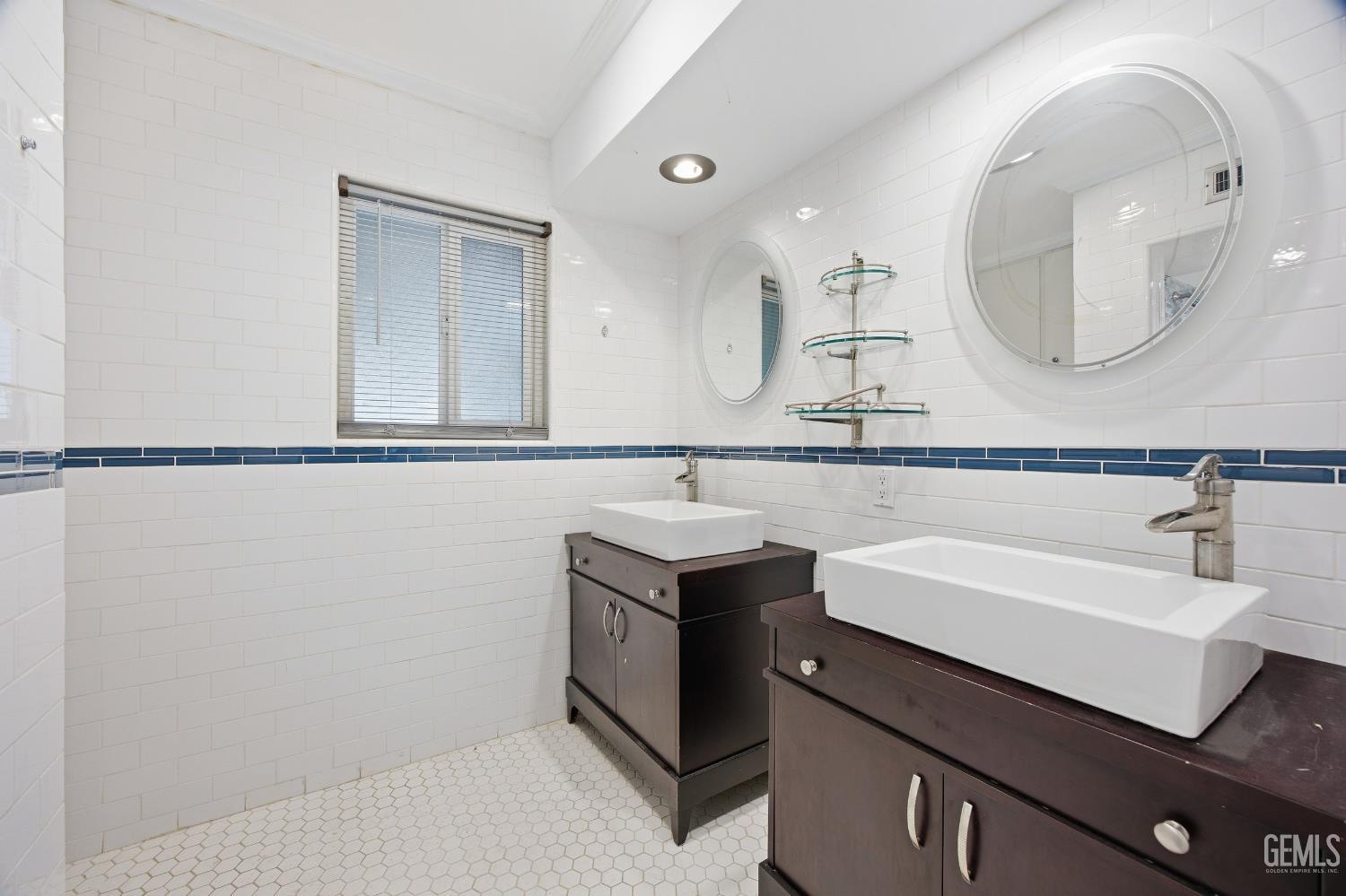 5833 Pembroke Avenue — photo 24