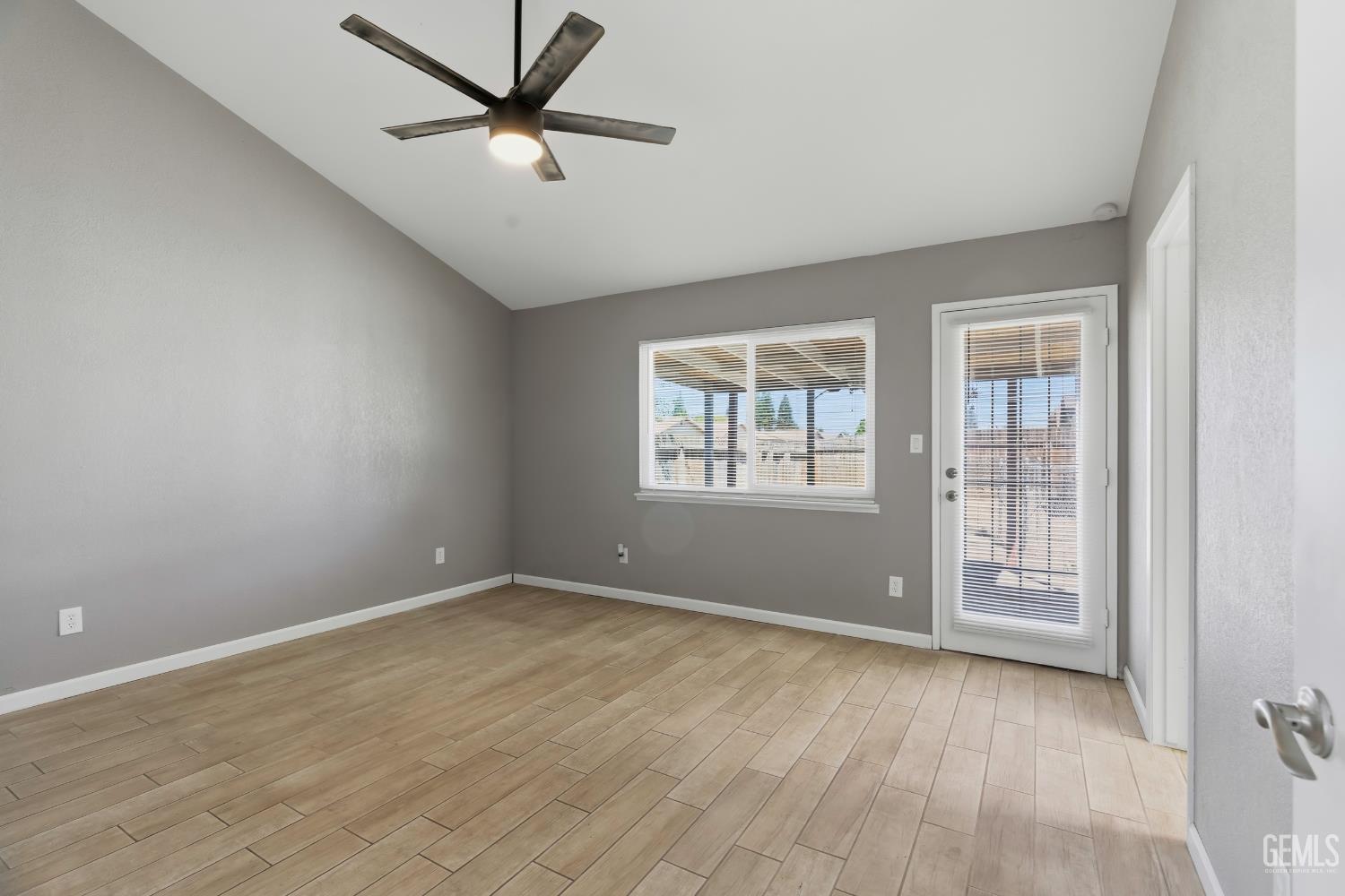 4200 Ryder Lane — photo 31