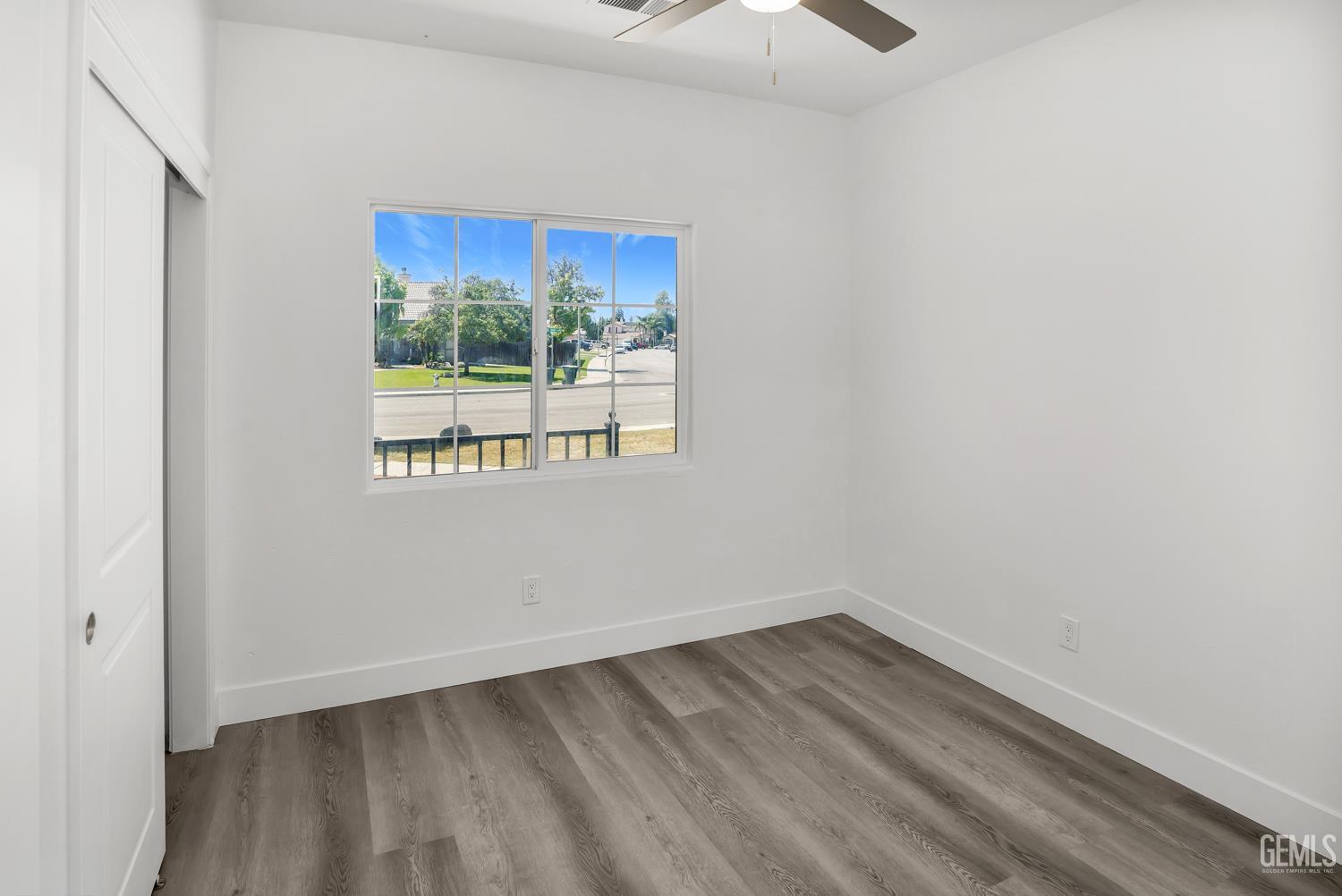 6104 Twin Oaks Drive — photo 13