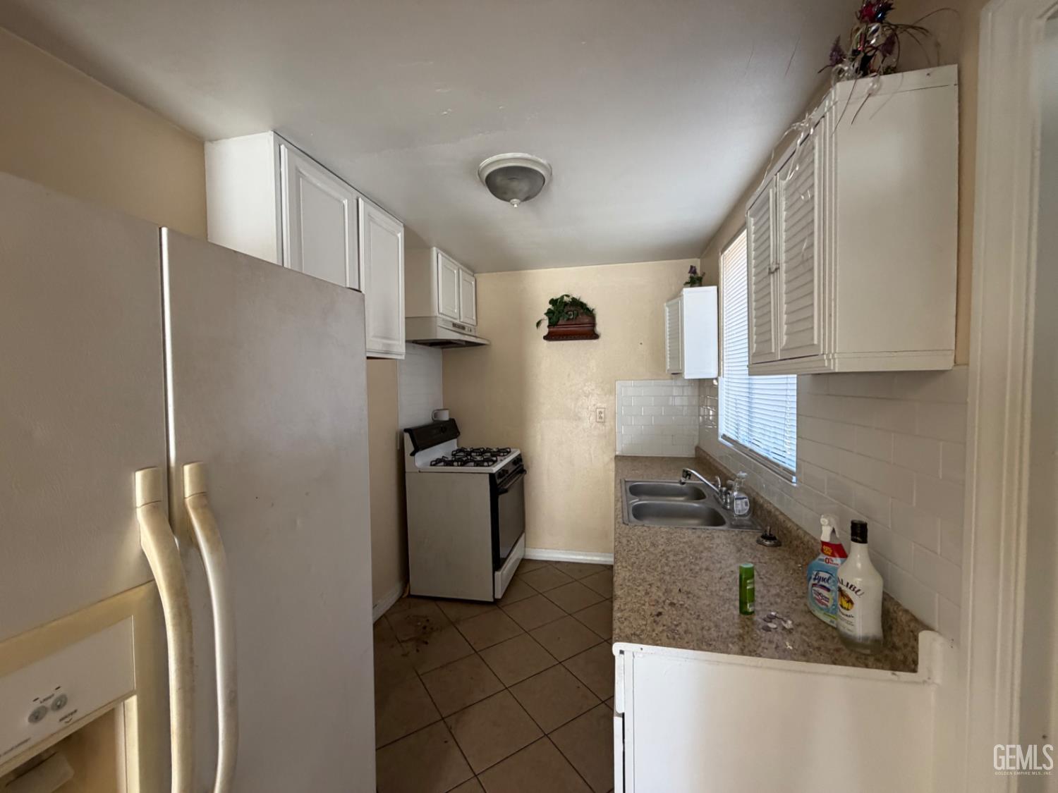 1835 Corrientes Street — photo 20