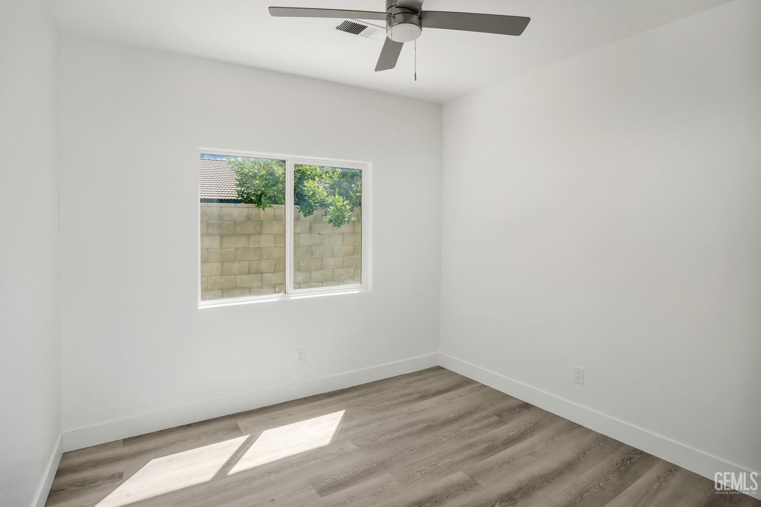 6104 Twin Oaks Drive — photo 15