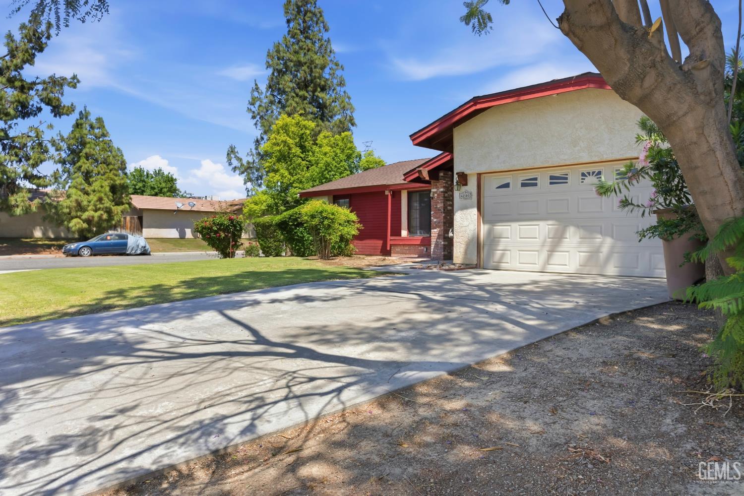 4200 Ryder Lane — photo 4