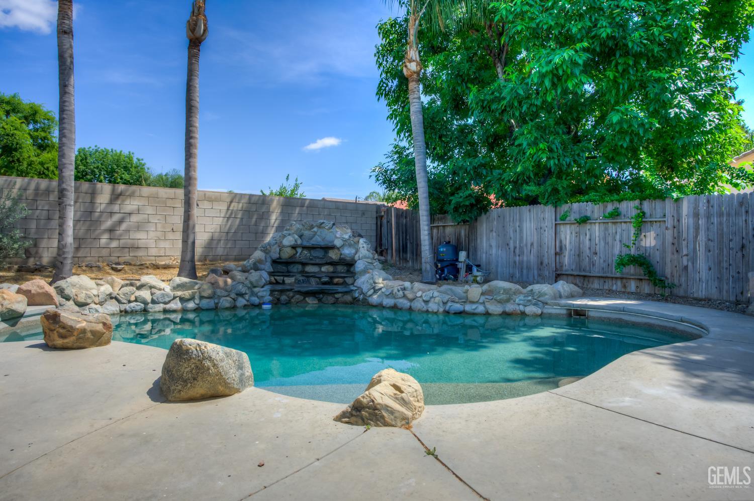 6104 Twin Oaks Drive — photo 22