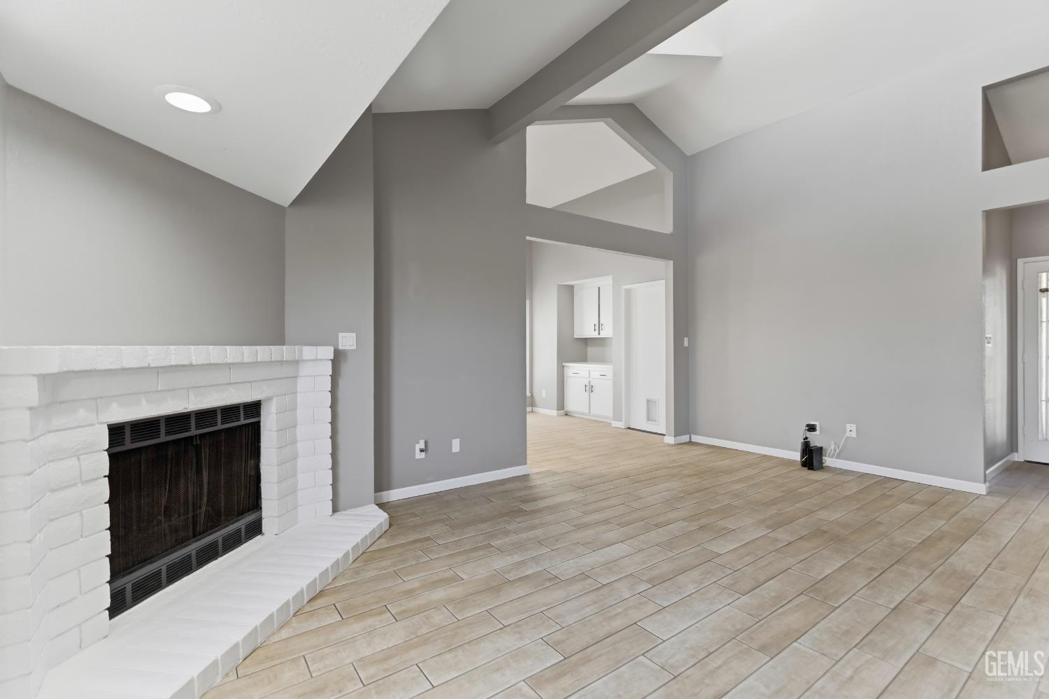 4200 Ryder Lane — photo 10