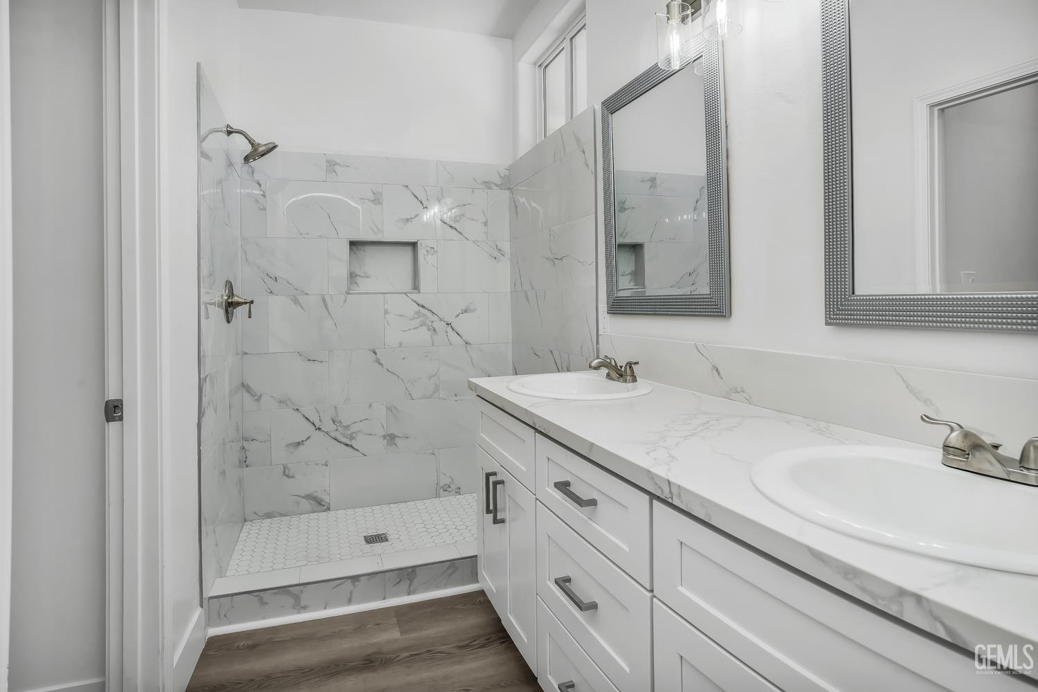 6104 Twin Oaks Drive — photo 18