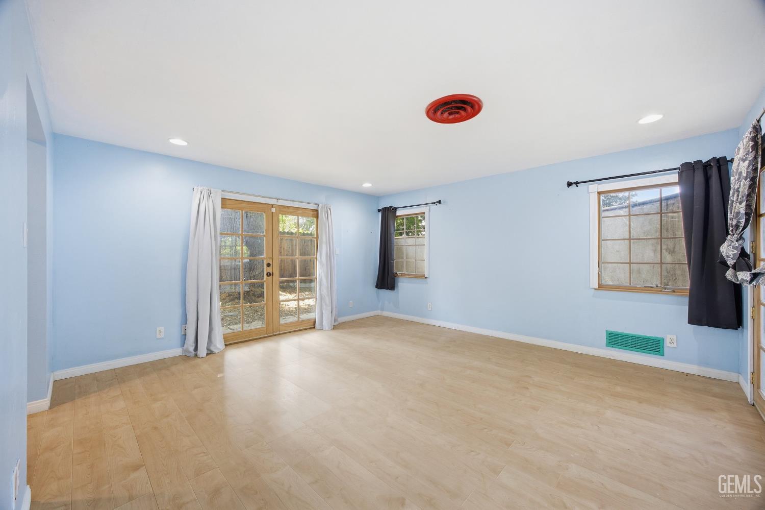 5833 Pembroke Avenue — photo 21