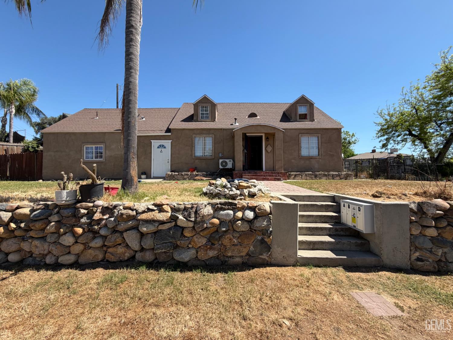 1835 Corrientes Street — photo 28