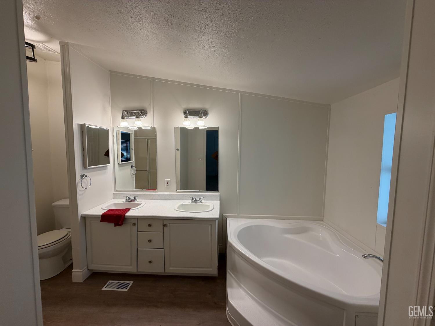 6601 Eucalyptus Drive — photo 23