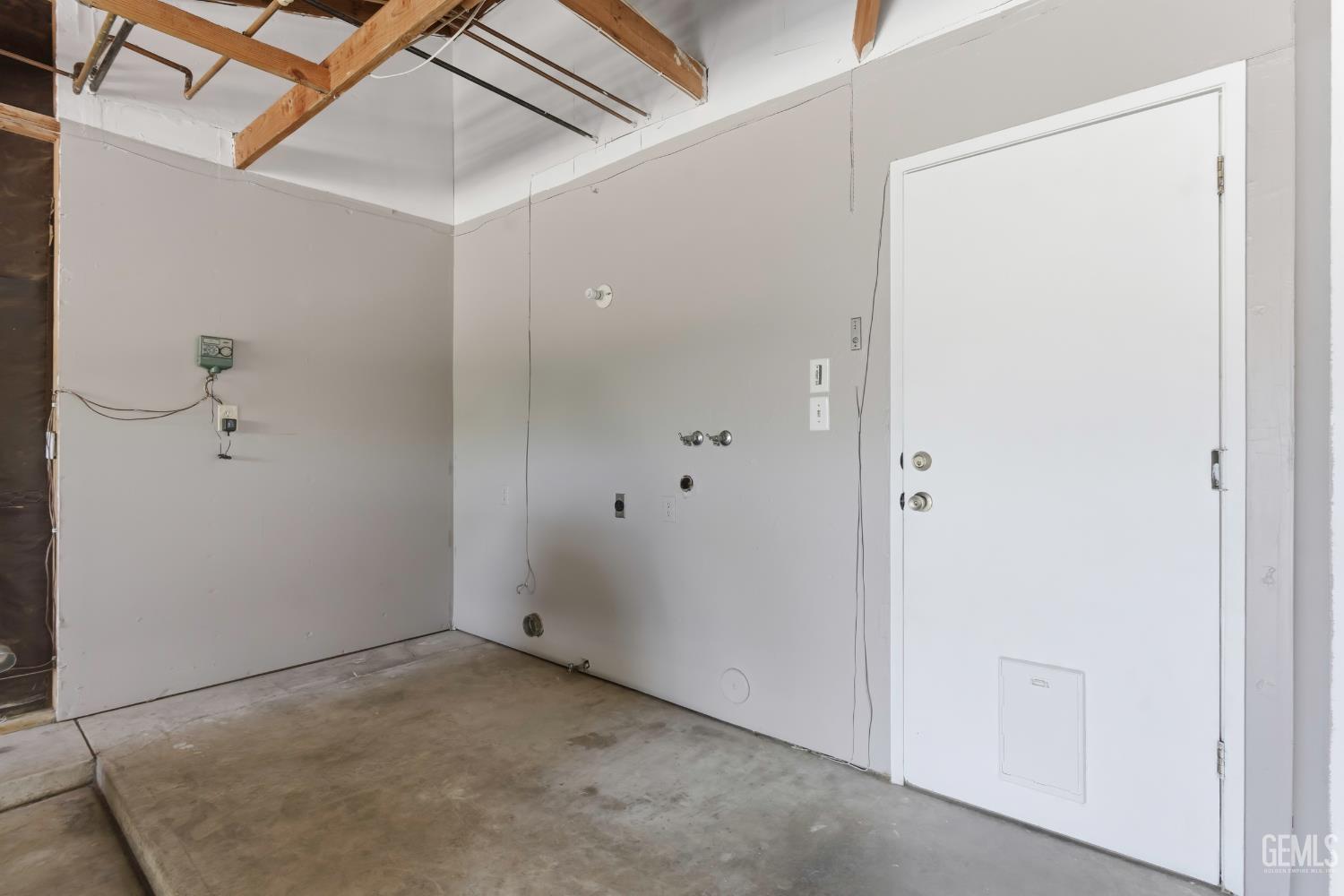 4200 Ryder Lane — photo 36