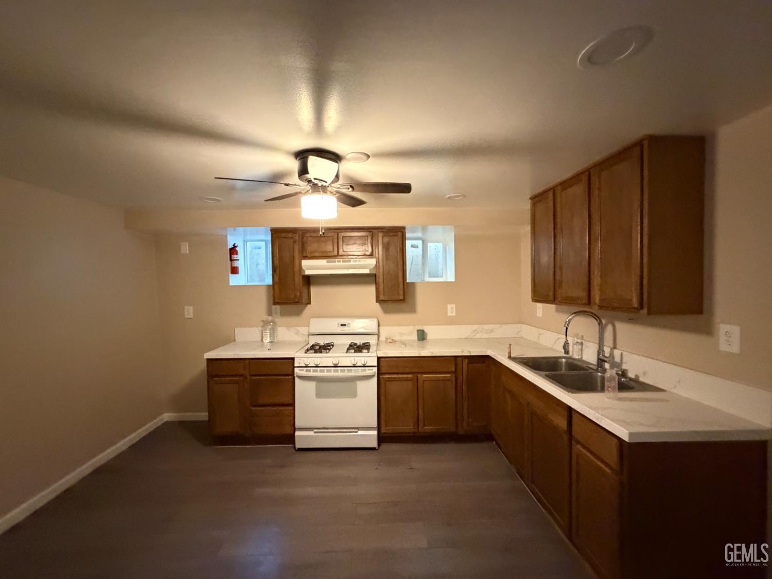 1835 Corrientes Street — photo 13