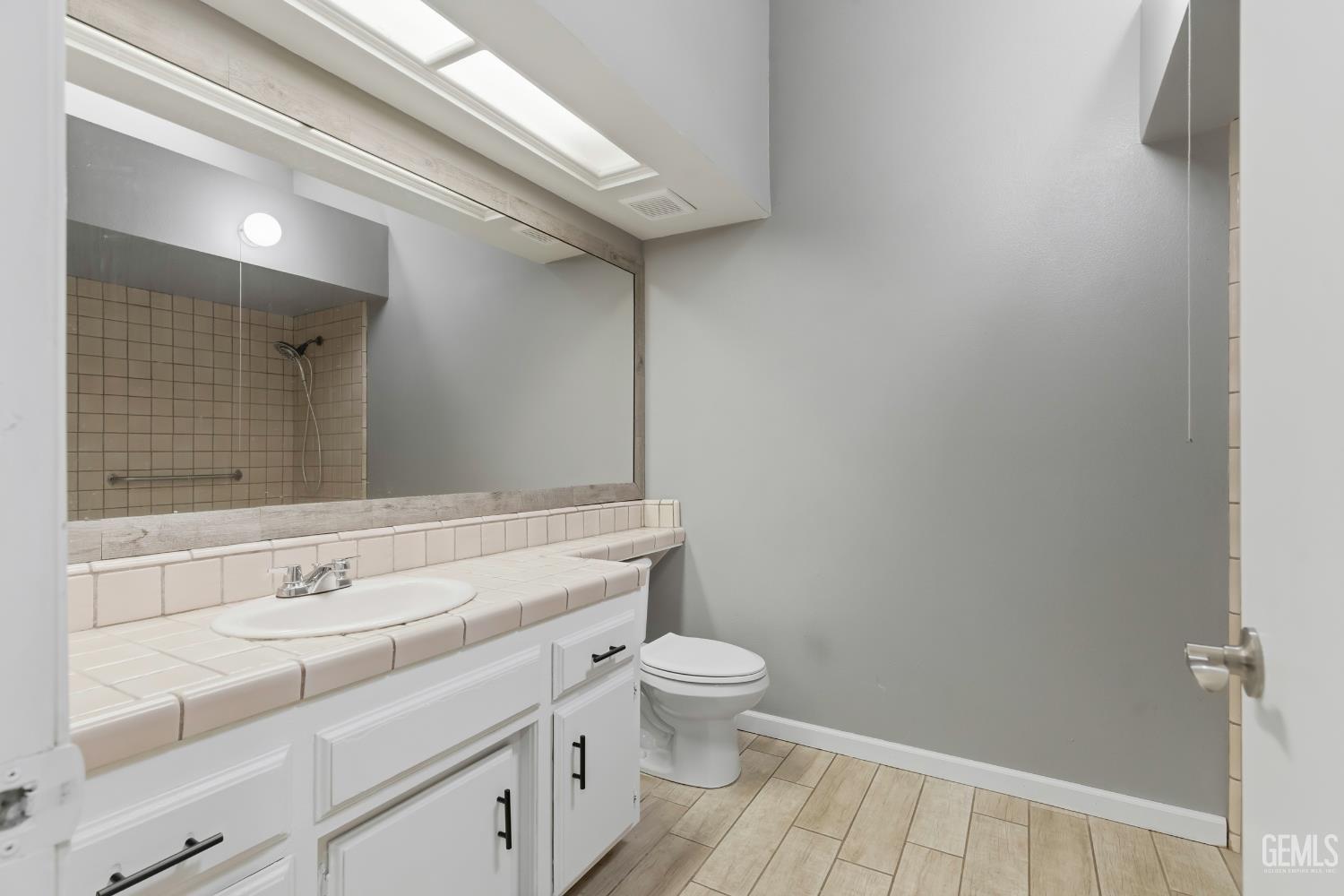 4200 Ryder Lane — photo 25