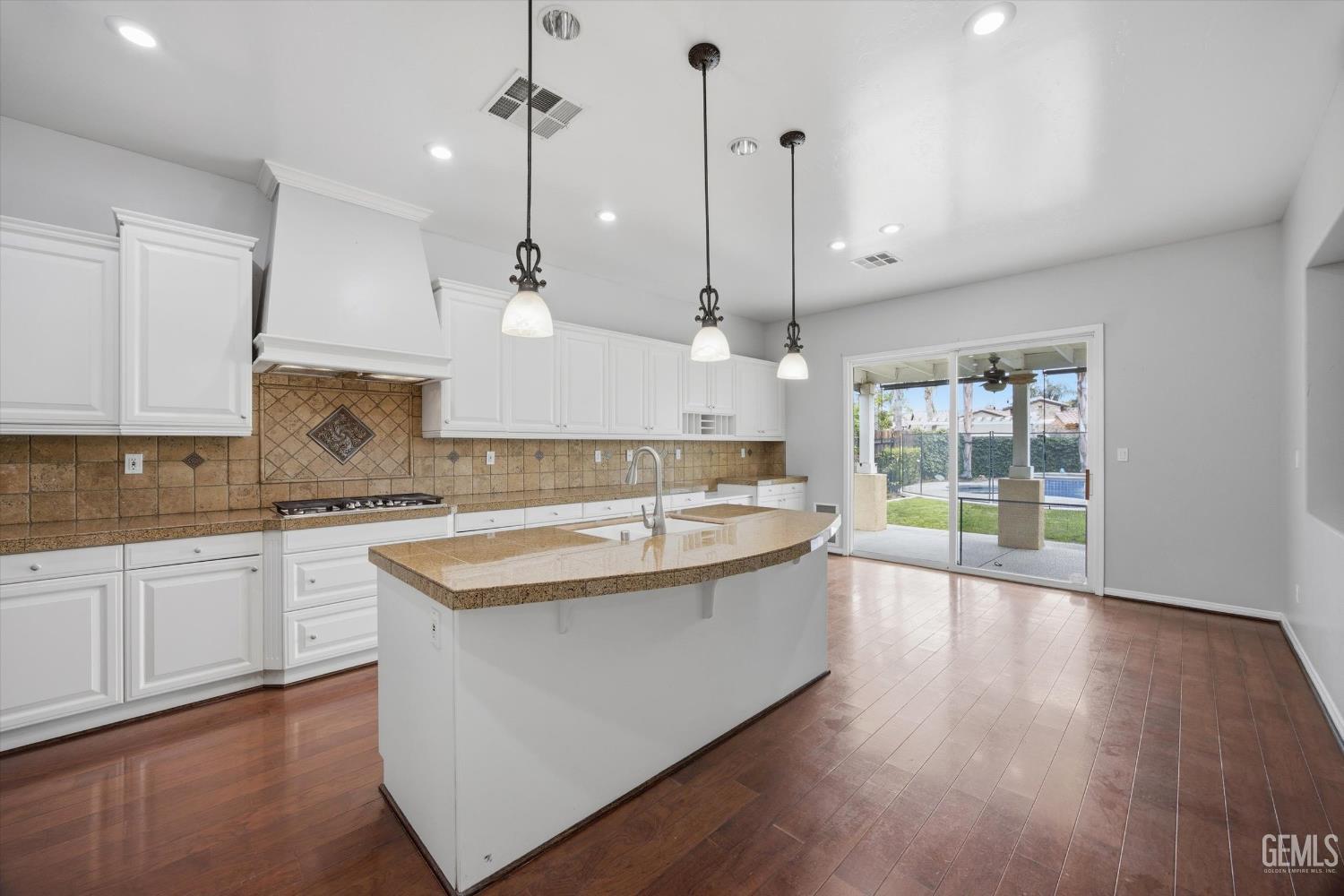 9406 Kingsmill Lane — photo 18