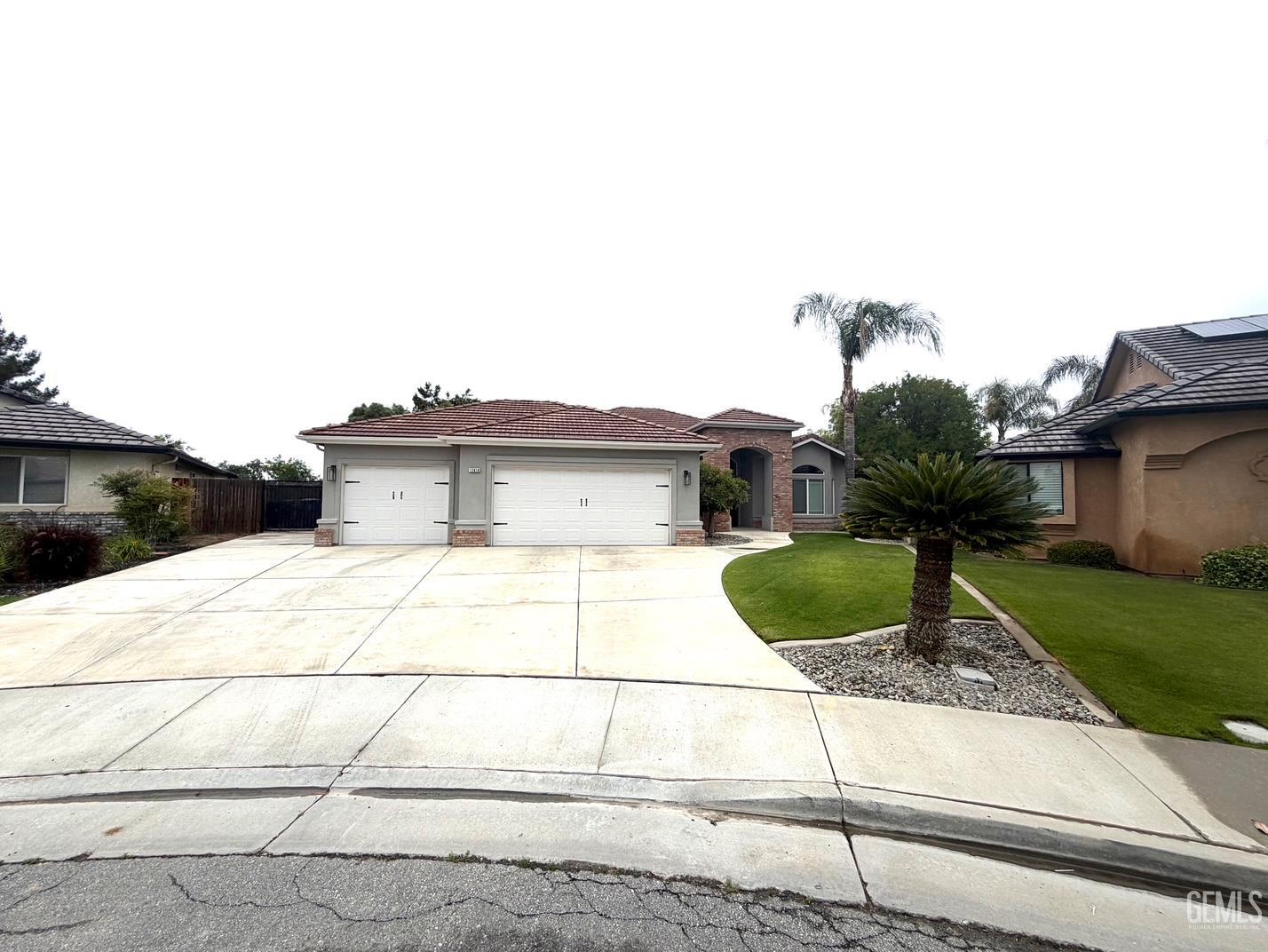 12810 Oahu Lane — photo 2