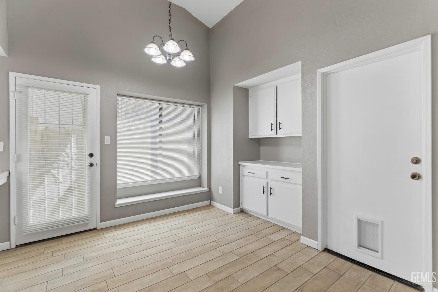 4200 Ryder Lane — photo 17