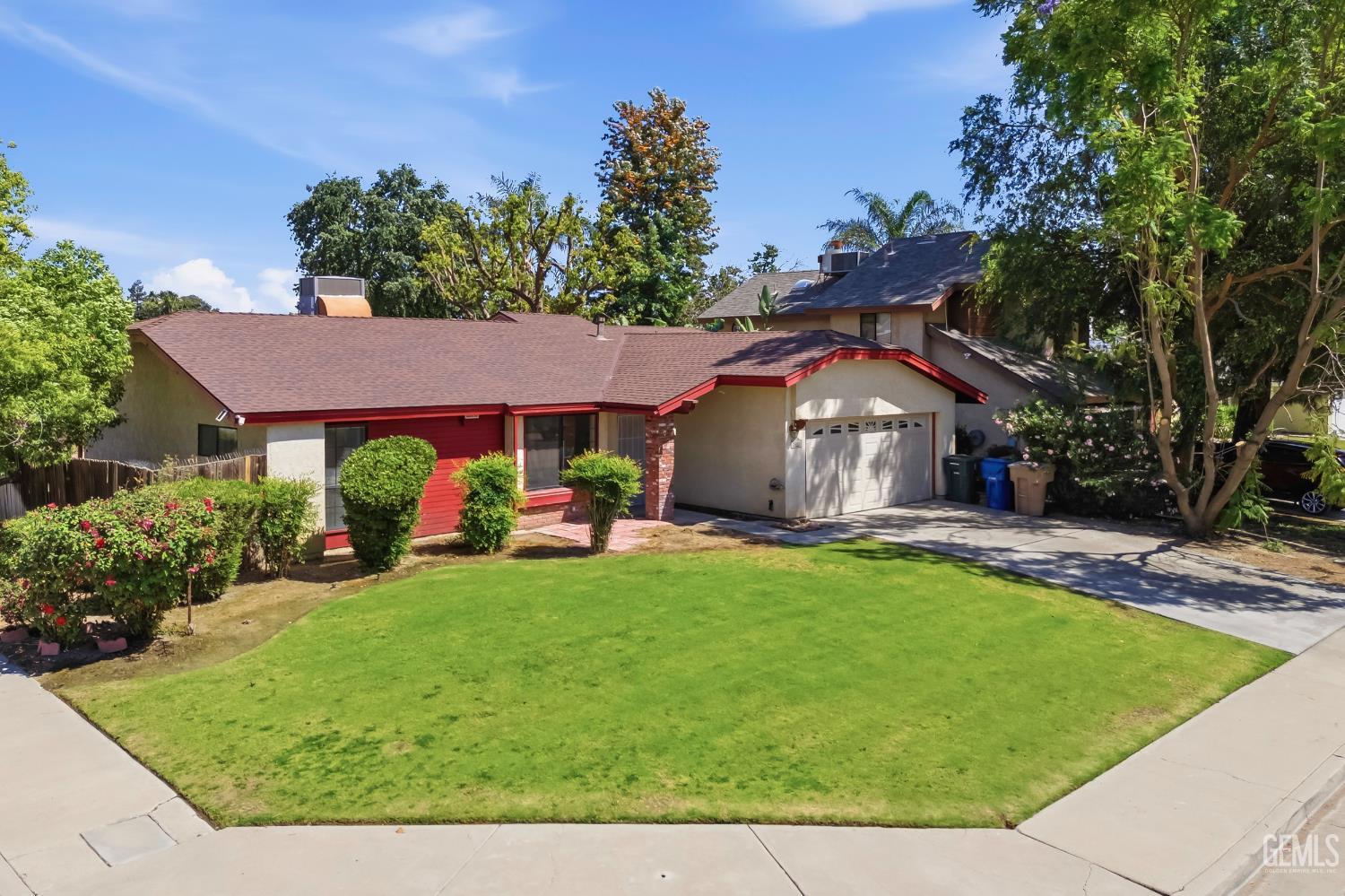 4200 Ryder Lane — photo 2