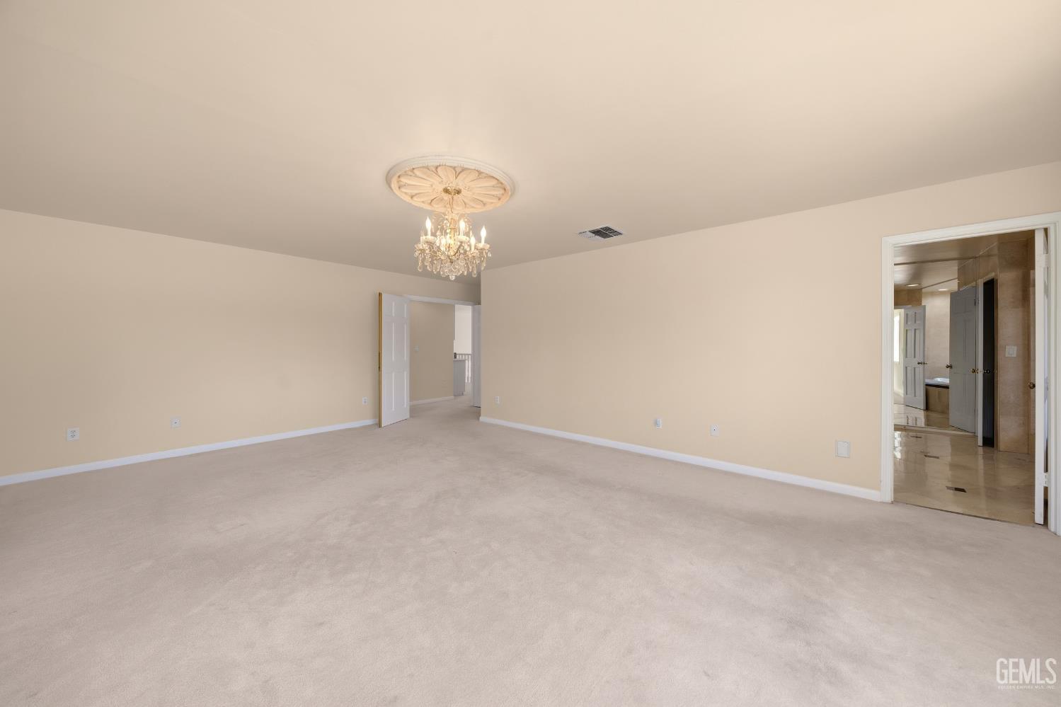 3916 Pinehurst Drive — photo 32
