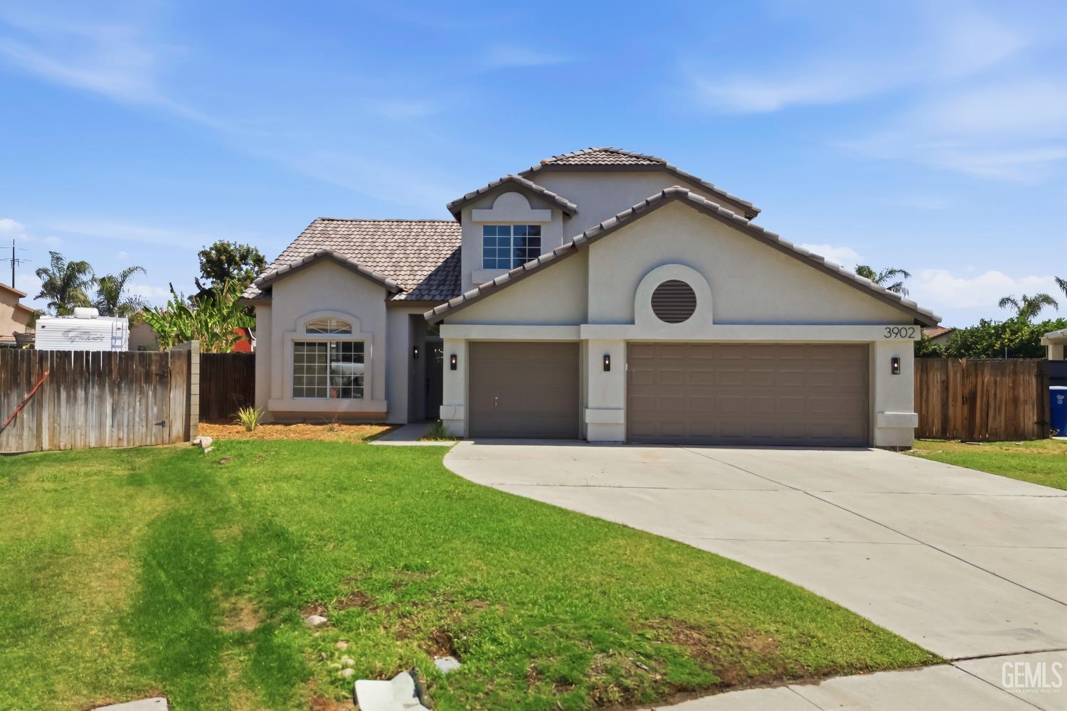 3902 Ocean Breeze Avenue — photo 2