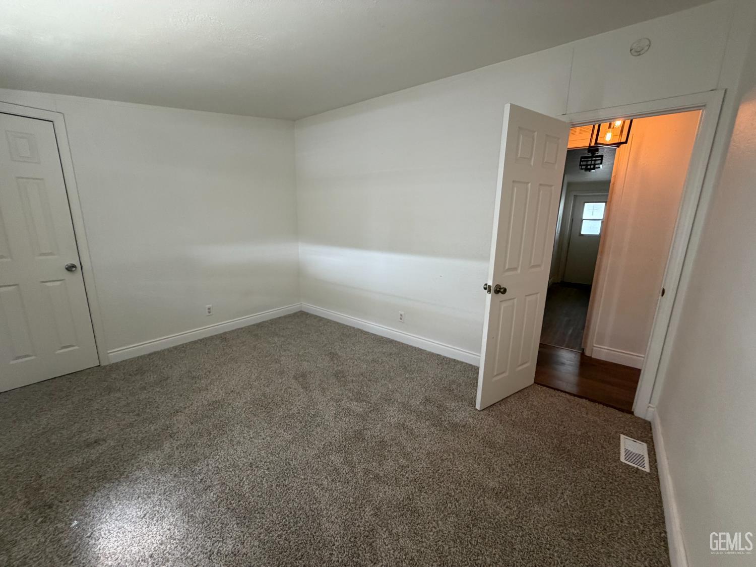 6601 Eucalyptus Drive — photo 15