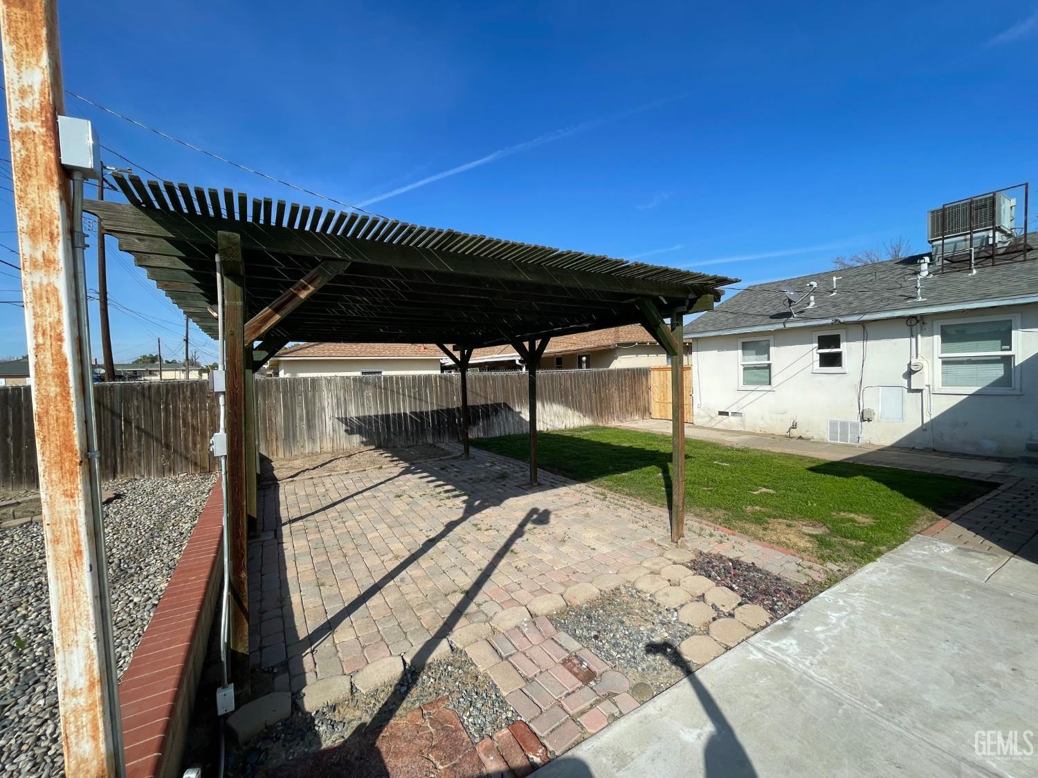 115 Cypress Street — photo 30