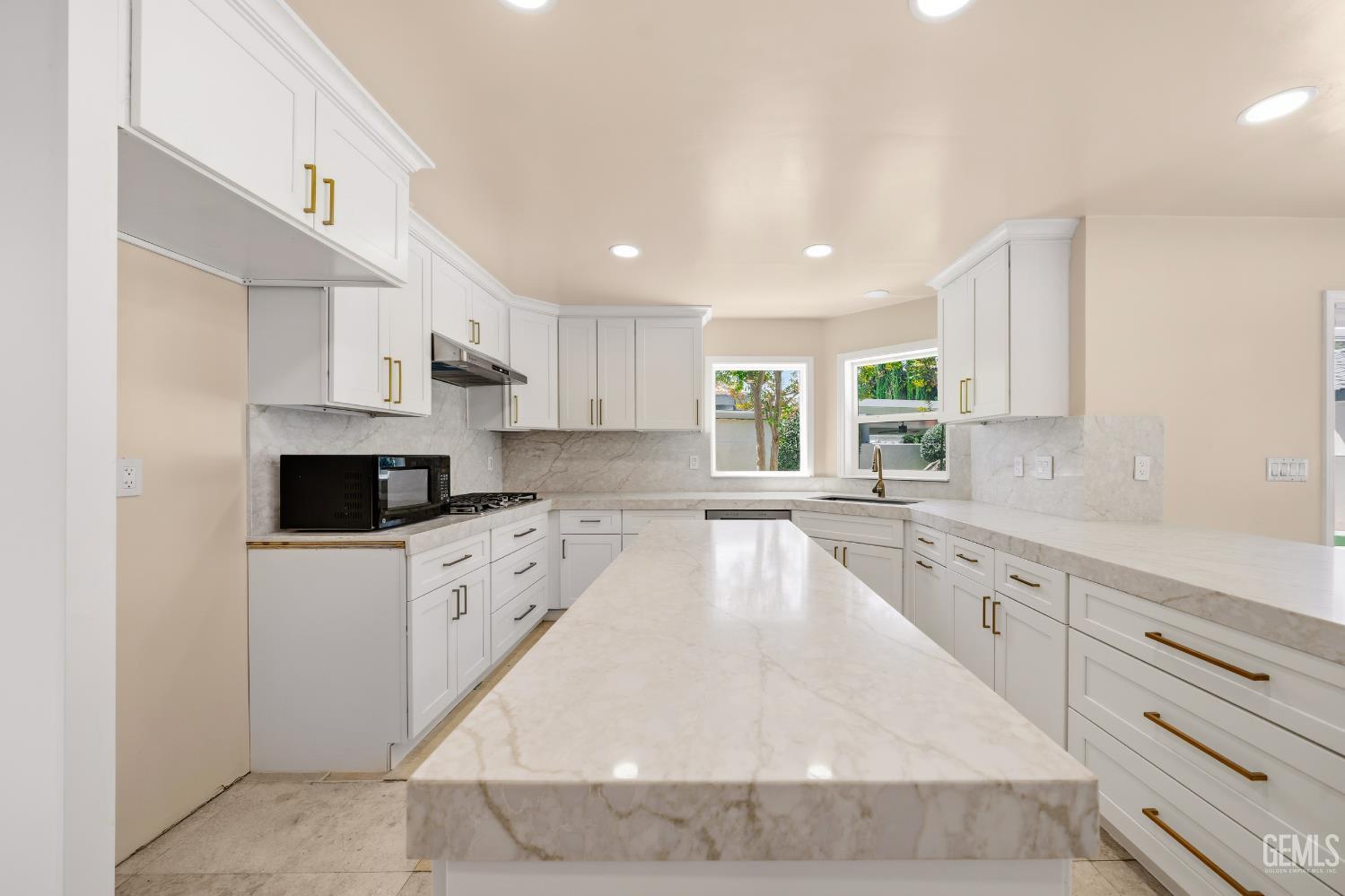 3916 Pinehurst Drive — photo 62