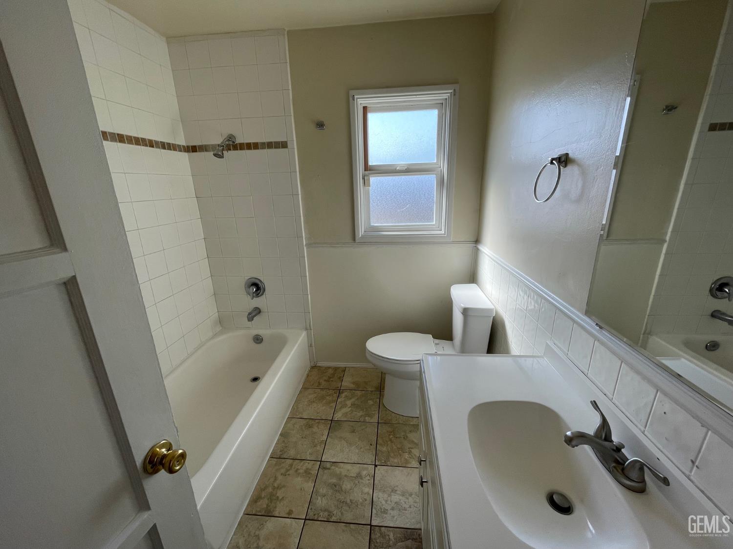 115 Cypress Street — photo 14