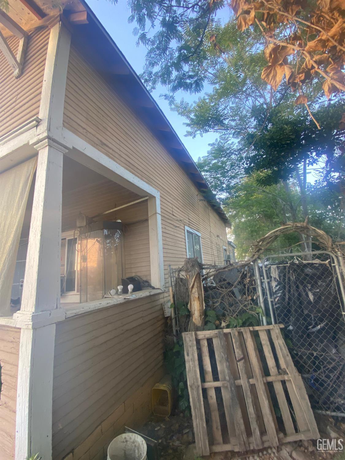 618 Dolores Street — photo 3