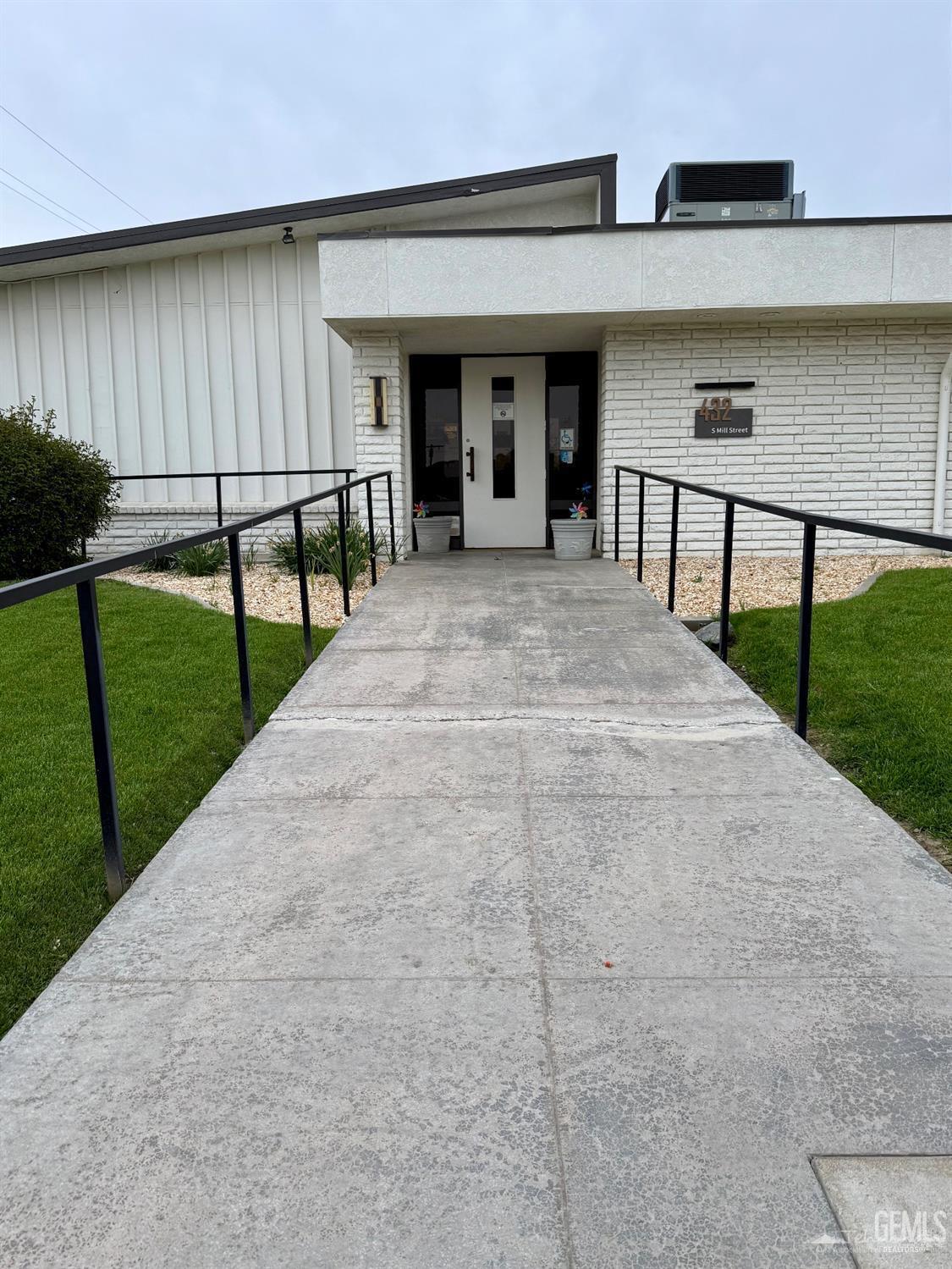 432 S Mill Street — photo 4