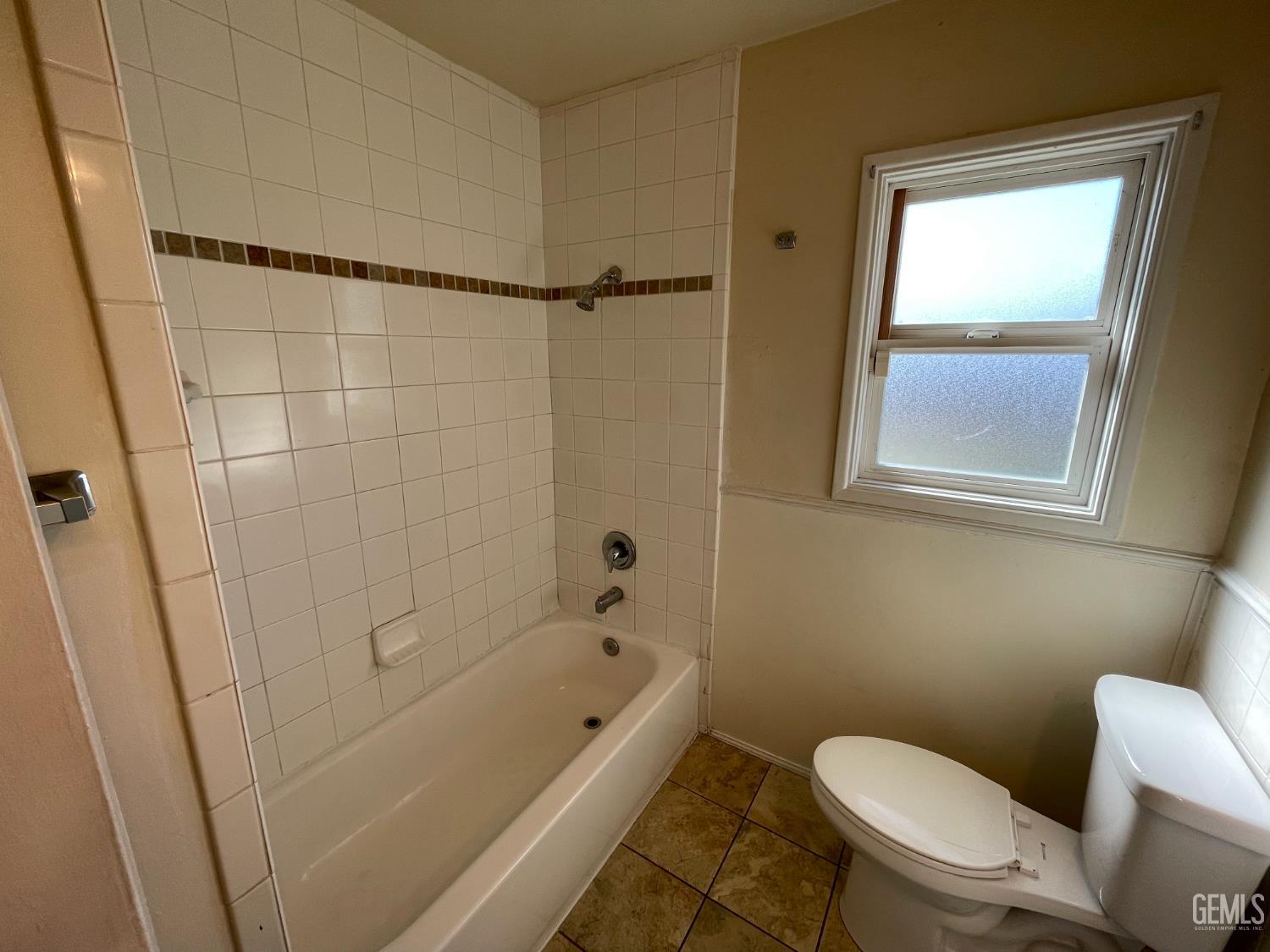 115 Cypress Street — photo 16