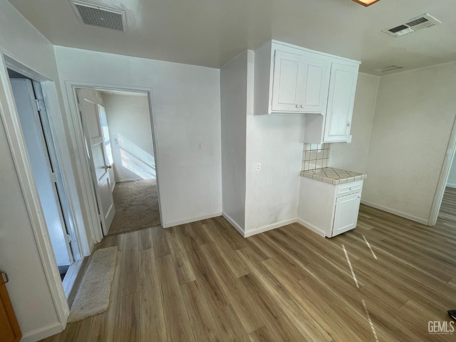115 Cypress Street — photo 24