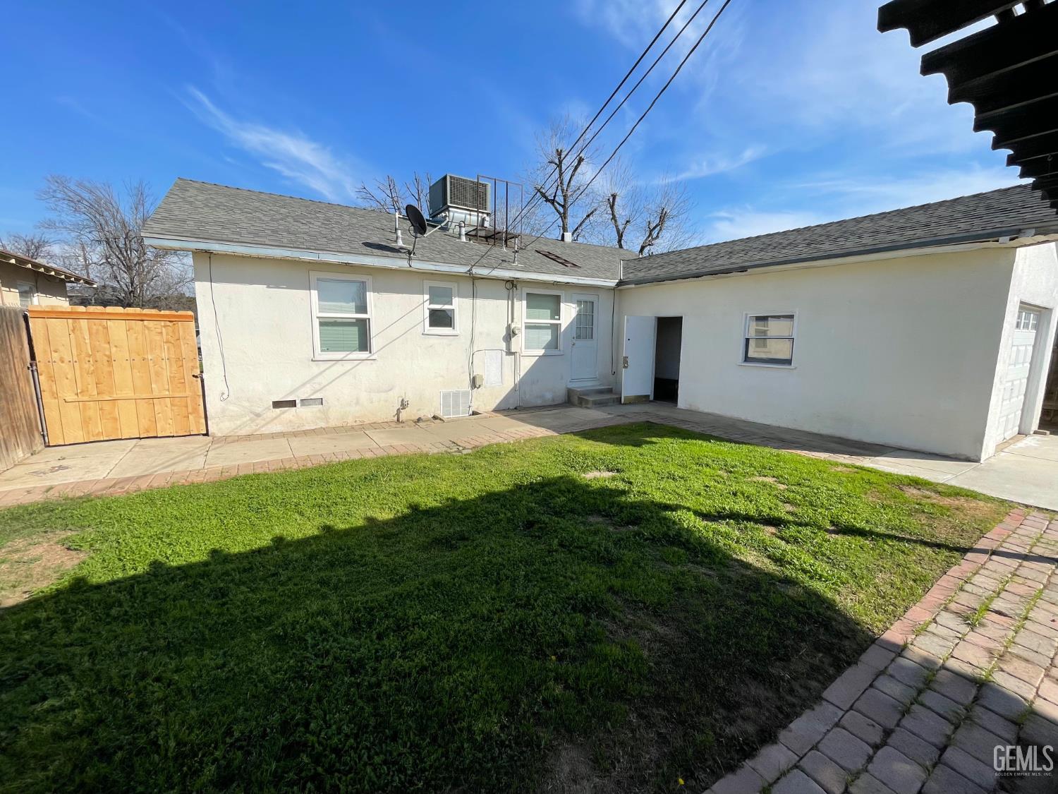 115 Cypress Street — photo 33