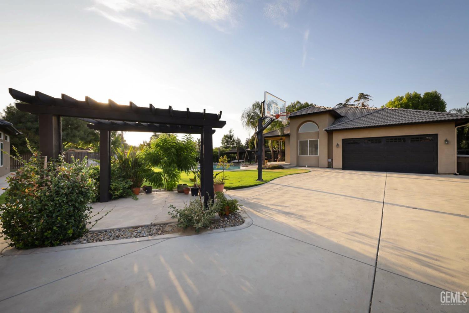 15520 Arabella Avenue — photo 26