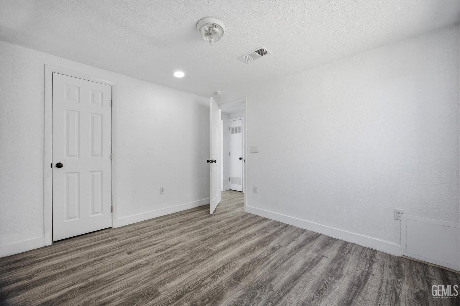 321 Beale Avenue — photo 24