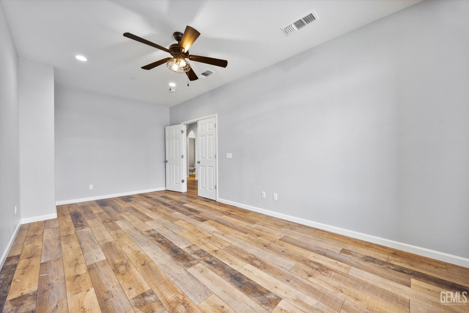 15309 Northampton Avenue — photo 39