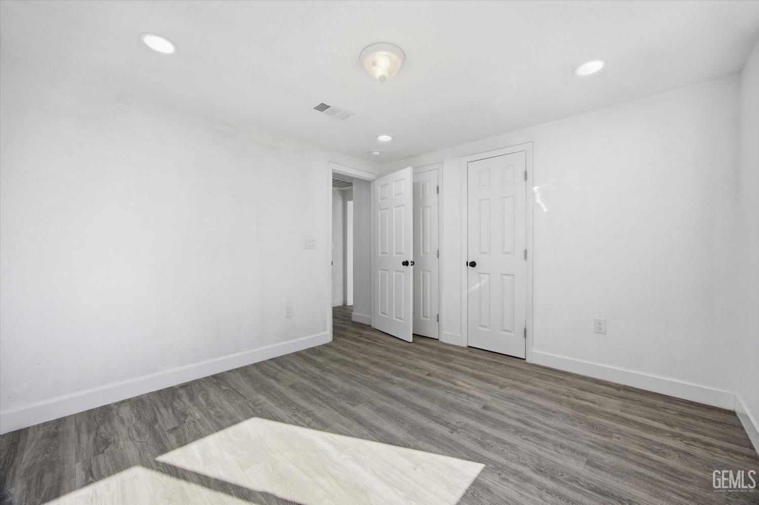 321 Beale Avenue — photo 28