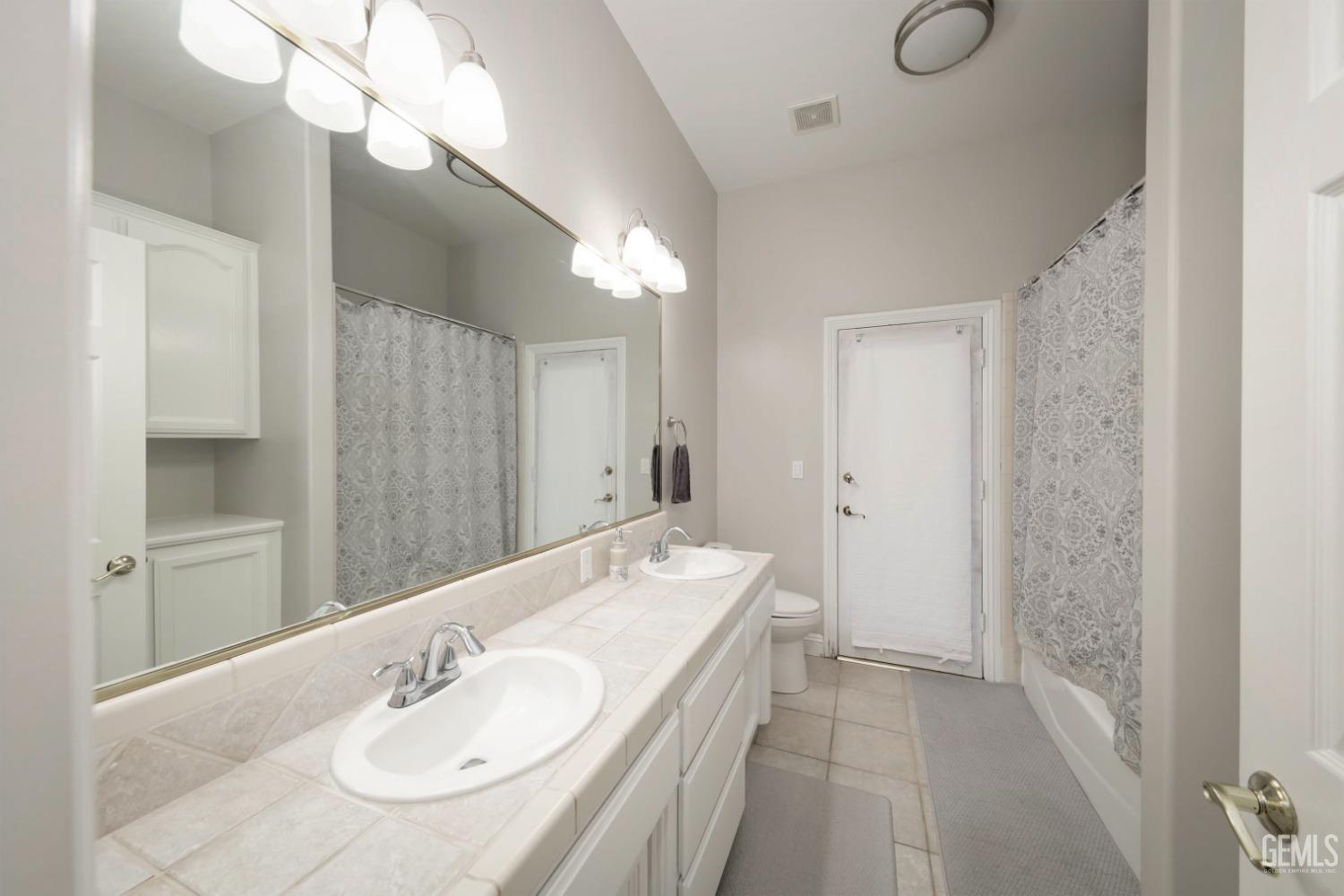 15520 Arabella Avenue — photo 14