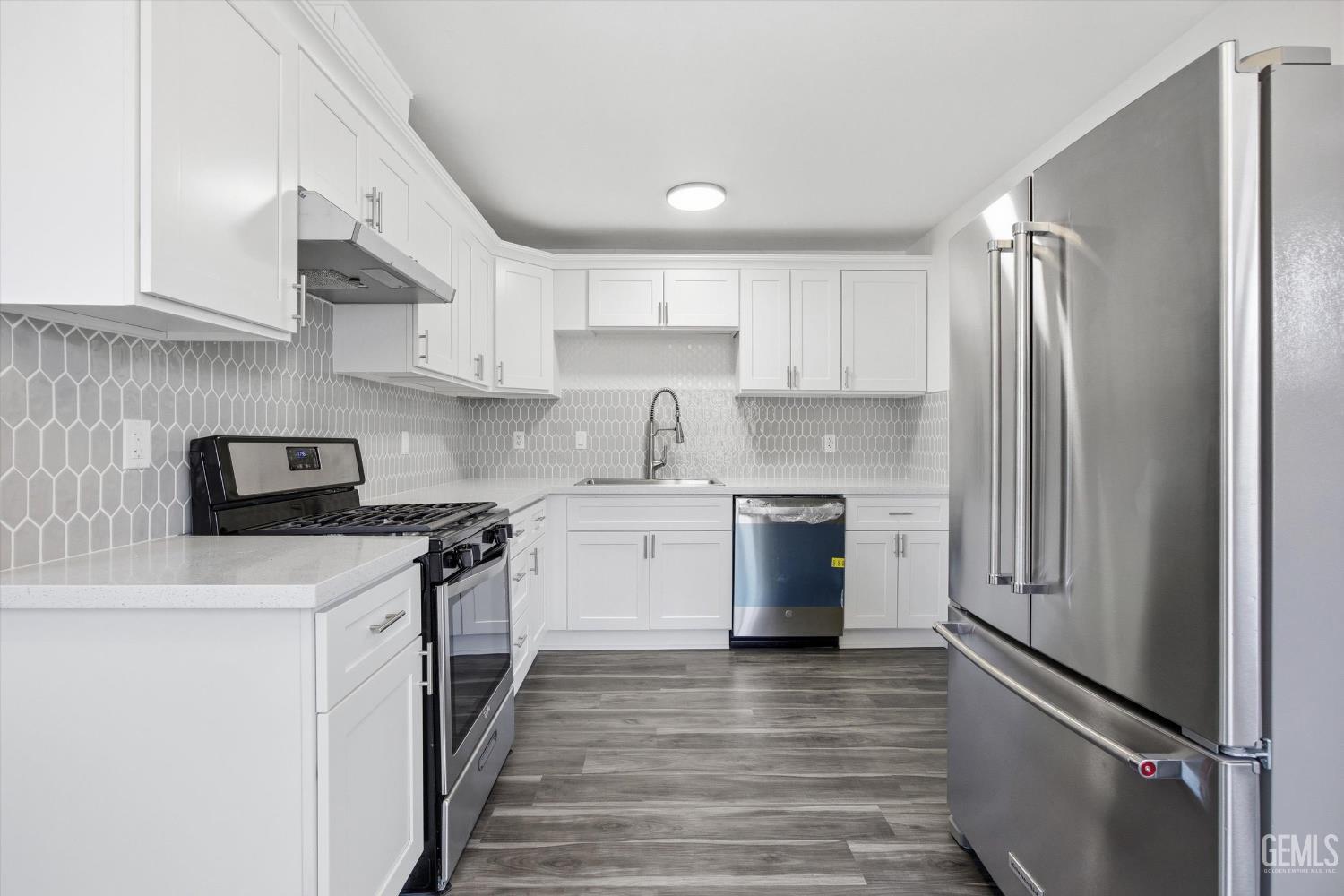 331 Harding Avenue — photo 12