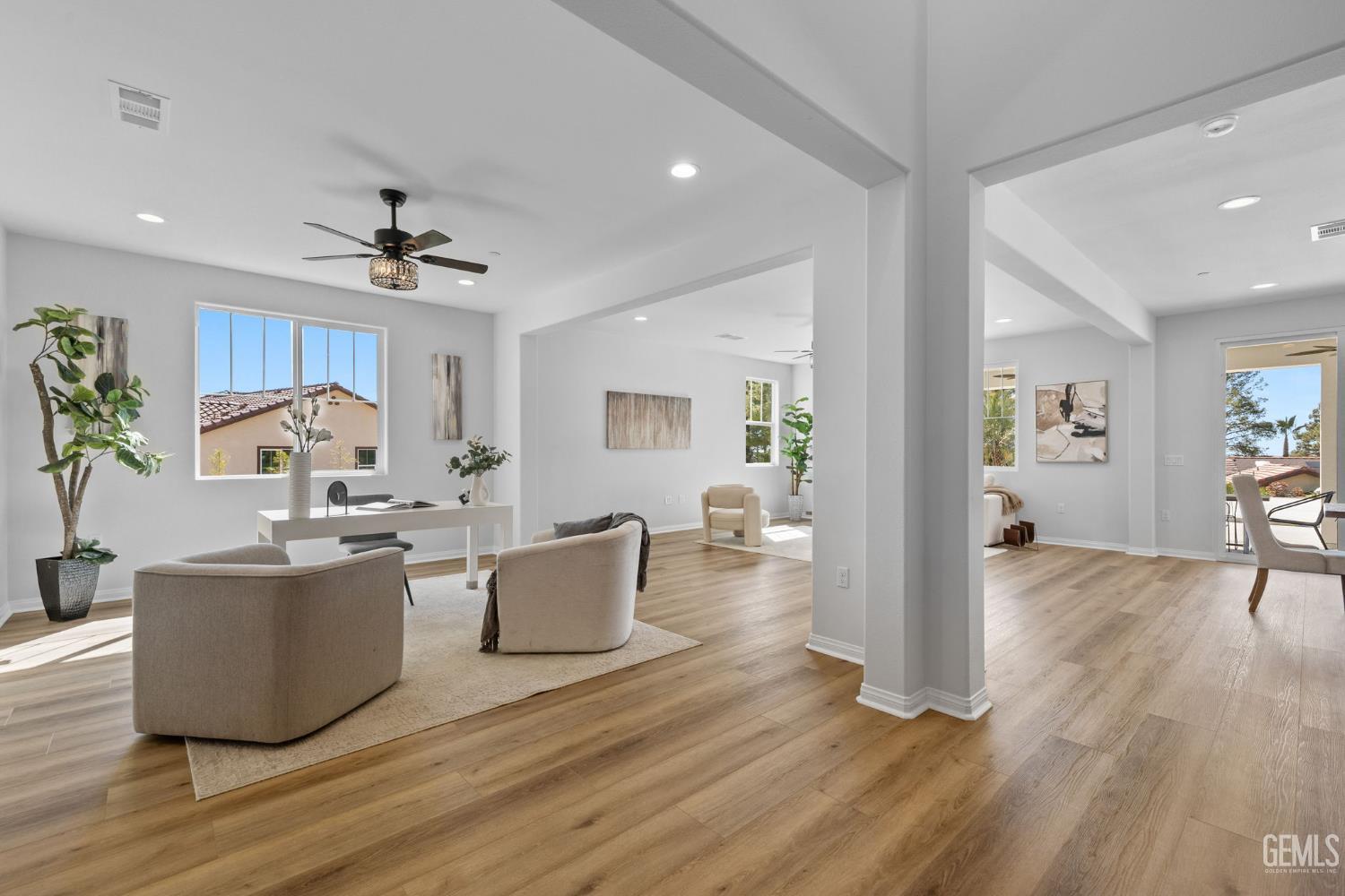 5617 Levanto Street — photo 4