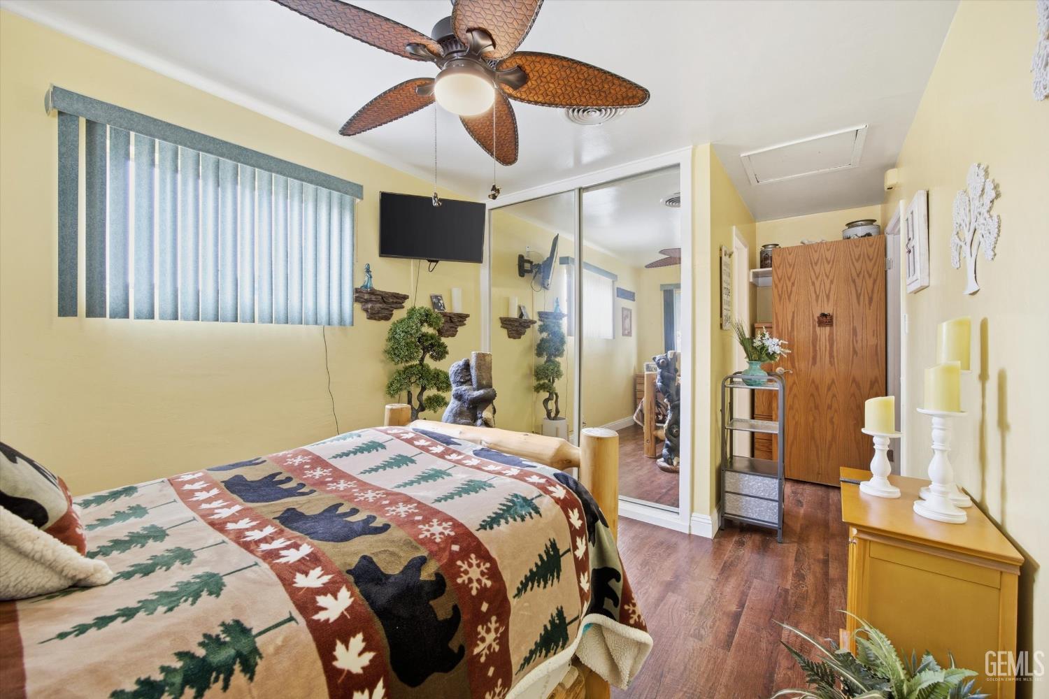 1623 Lisle Street — photo 20