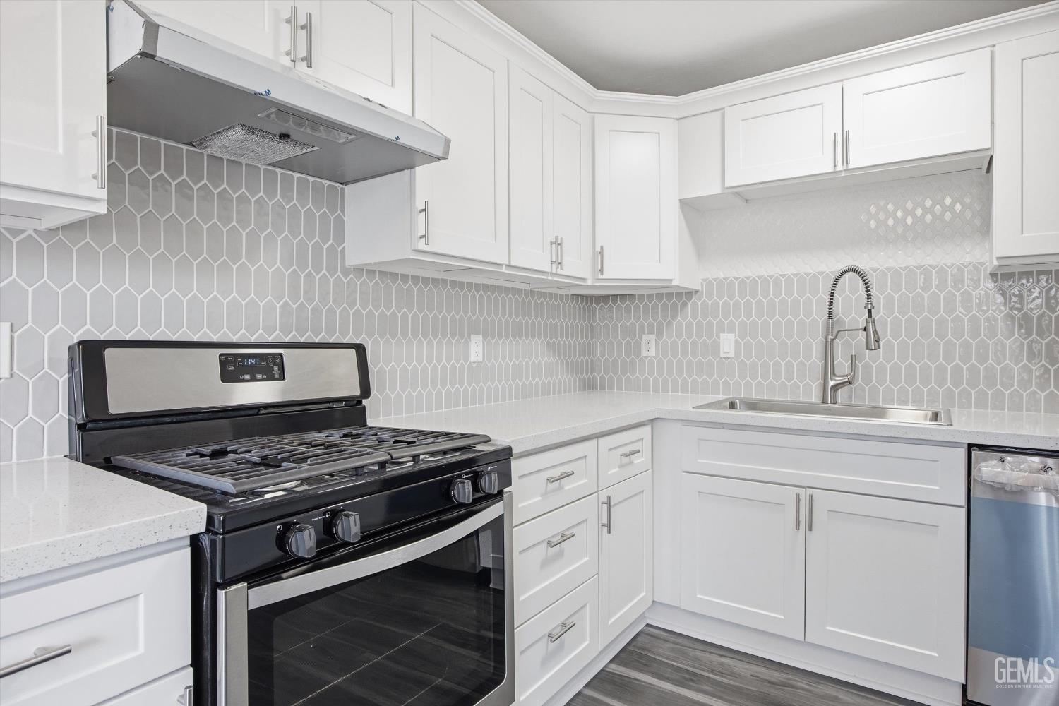 331 Harding Avenue — photo 13