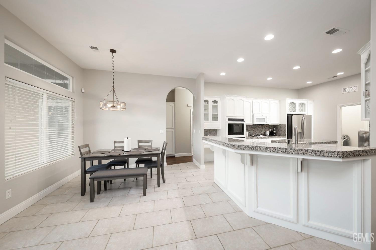 15520 Arabella Avenue — photo 11
