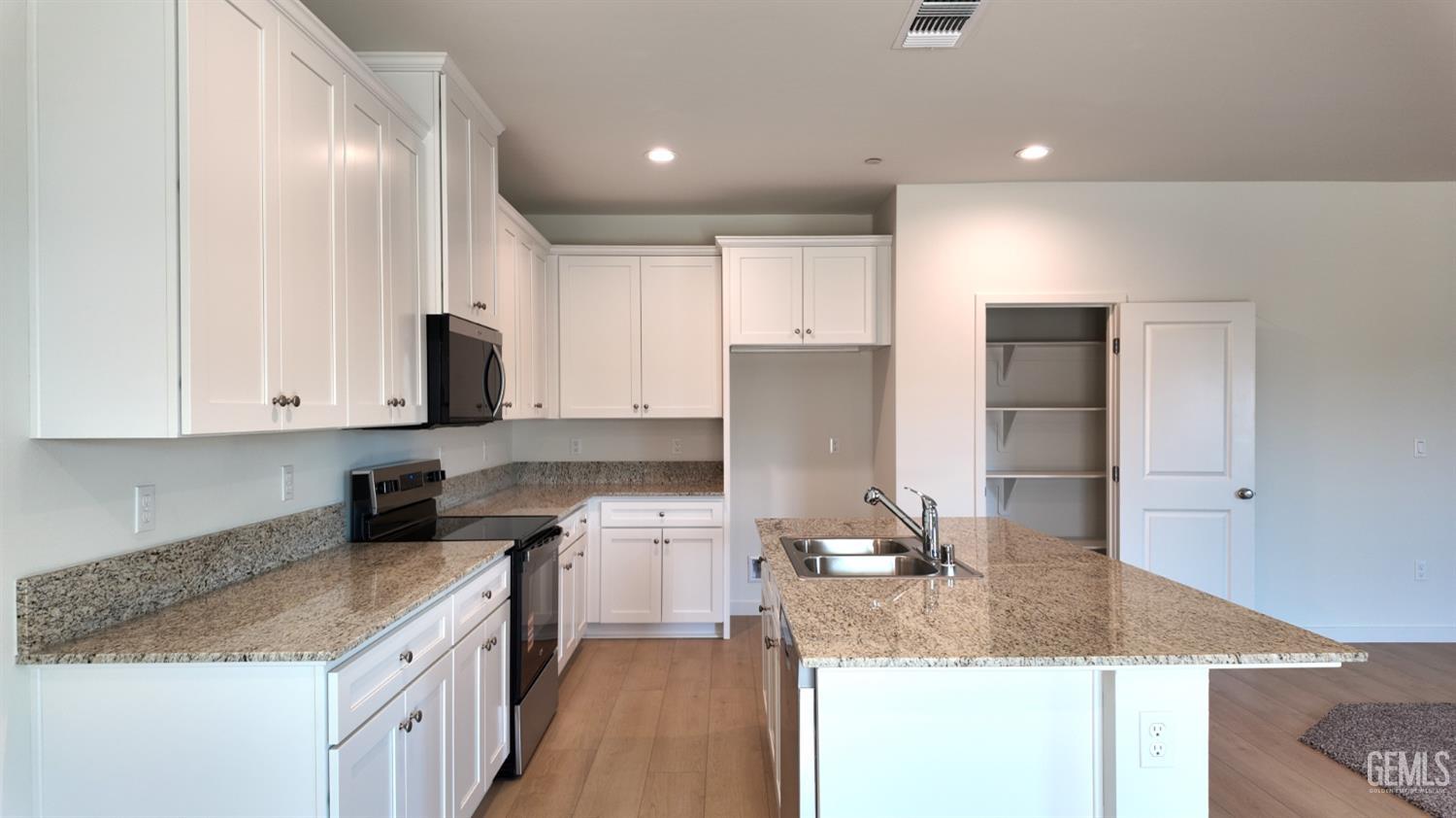 1615 Levin Street — photo 4