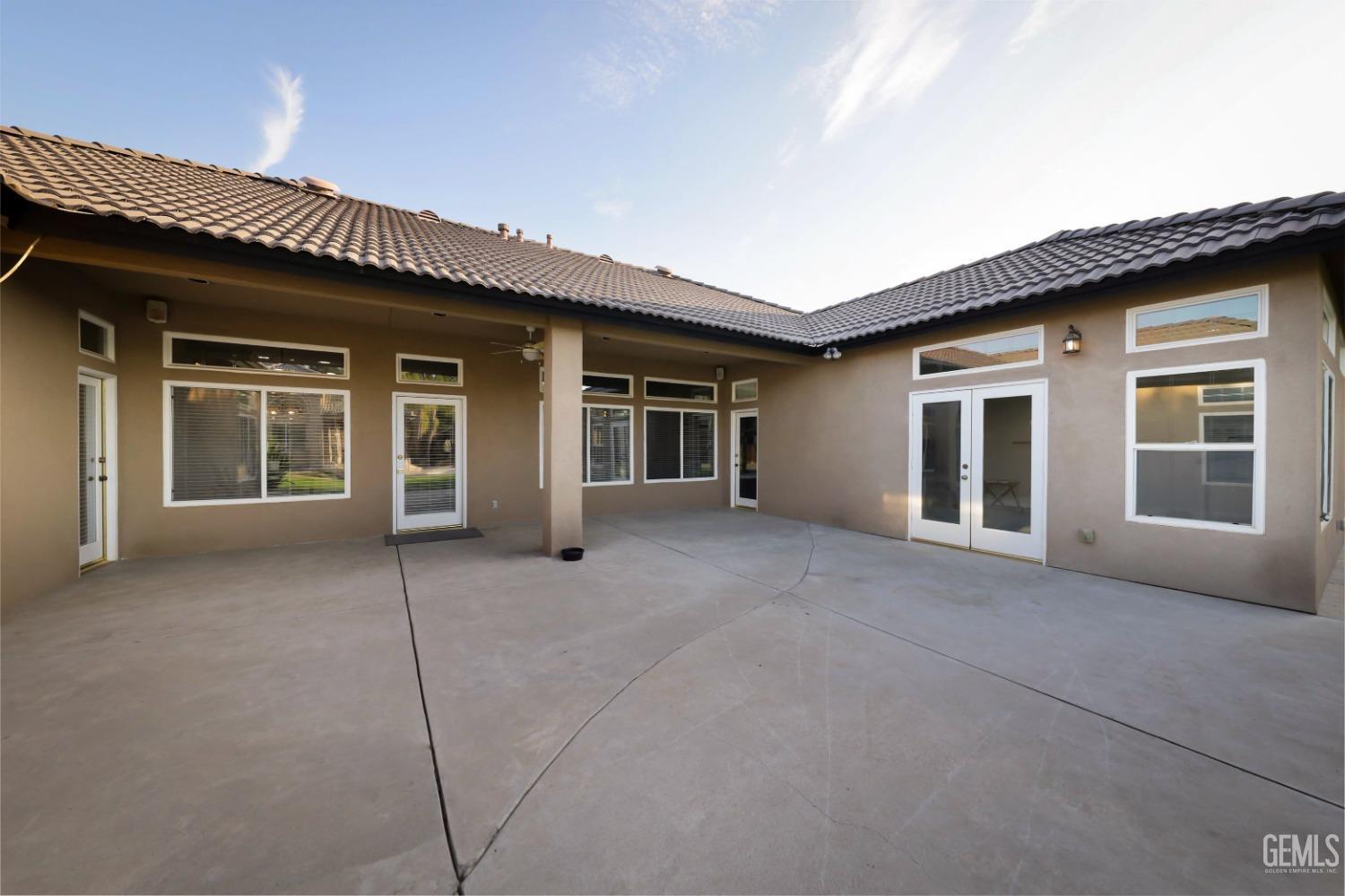 15520 Arabella Avenue — photo 23