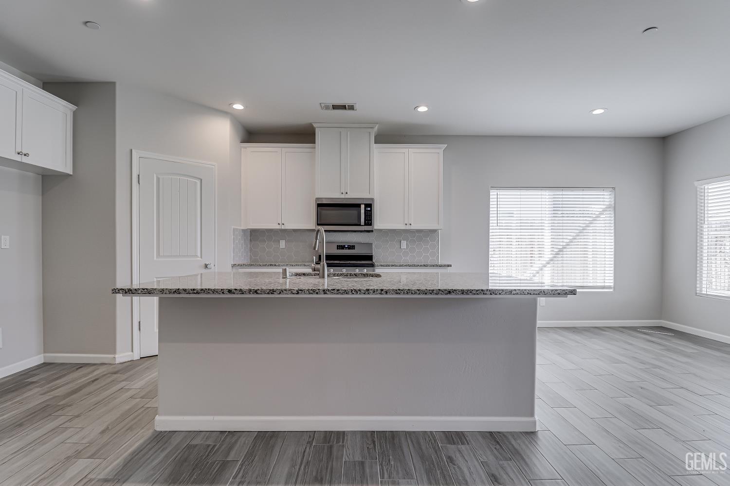 8400 Jean Anne Street — photo 11